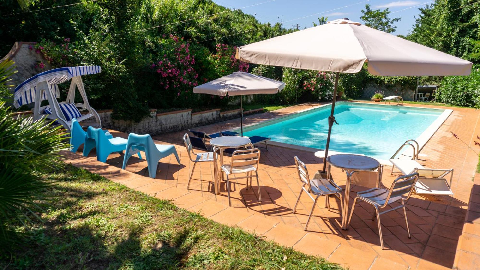 Villa Nerone B&B Lorenzana Экстерьер фото
